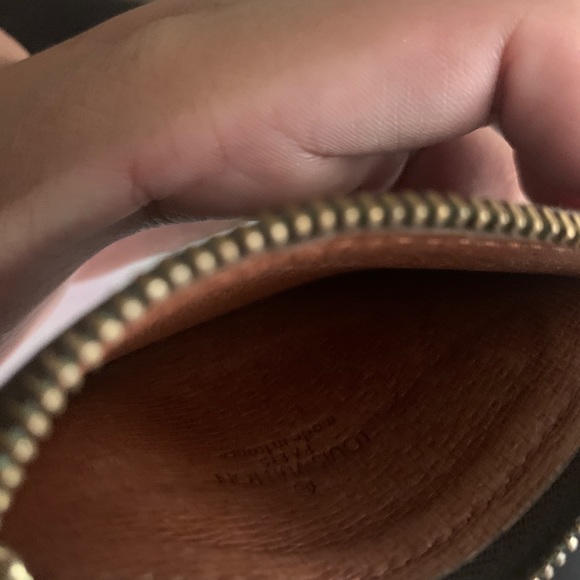 Louis Vuitton coin pouch Authentic - Picture 6 of 6